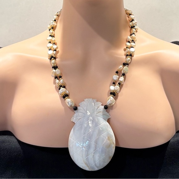 Statement Pearl & Shell Pineapple Pendant Necklace - Picture 1 of 8